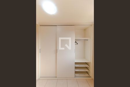 Apartamento para alugar com 50m², 2 quartos e 1 vagaSuíte - Armário