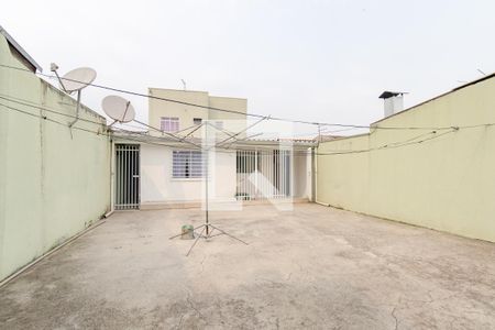 Casa para alugar com 250m², 6 quartos e 2 vagas Casa para alugar com 250m², 6 quartos e 2 vagasQuintal