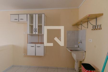Casa para alugar com 250m², 6 quartos e 2 vagas Casa para alugar com 250m², 6 quartos e 2 vagasCozinha e Area de Serviço /Casa 2