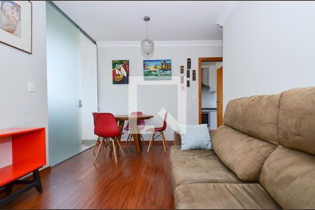 Sala de estar de apartamento para alugar com 2 quartos, 60m² em Renascença, Belo Horizonte
