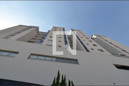 Apartamento para alugar com 60m², 2 quartos e 2 vagas Apartamento para alugar com 60m², 2 quartos e 2 vagasFachada