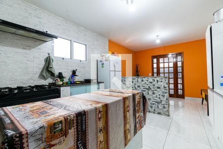 Casa à venda com 175m², 5 quartos e 2 vagas Casa à venda com 175m², 5 quartos e 2 vagasCozinha