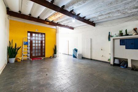 Casa à venda com 175m², 5 quartos e 2 vagas Casa à venda com 175m², 5 quartos e 2 vagasGaragem