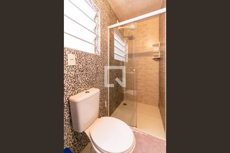 Casa à venda com 175m², 5 quartos e 2 vagas Casa à venda com 175m², 5 quartos e 2 vagasBanheiro 2