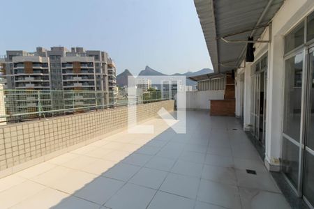 Apartamento à venda com 114m², 3 quartos e 1 vaga Apartamento à venda com 114m², 3 quartos e 1 vagaTerraço