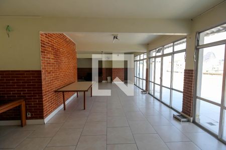 Apartamento à venda com 114m², 3 quartos e 1 vaga Apartamento à venda com 114m², 3 quartos e 1 vagaÁrea comum - Salão de festas