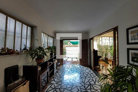 Casa à venda com 350m², 4 quartos e 4 vagasHall de Entrada