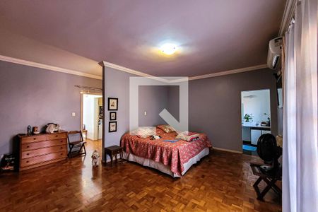 Casa à venda com 350m², 4 quartos e 4 vagasSuíte 2