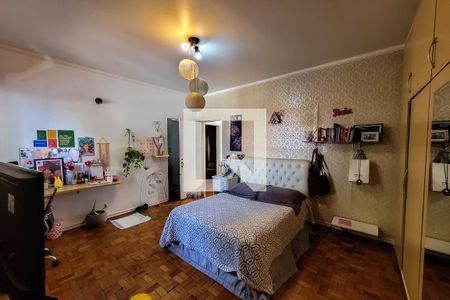 Casa à venda com 350m², 4 quartos e 4 vagasSuíte 1