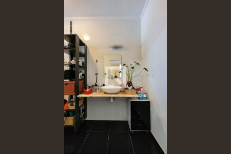 Casa à venda com 350m², 4 quartos e 4 vagasBanheiro Suíte 1