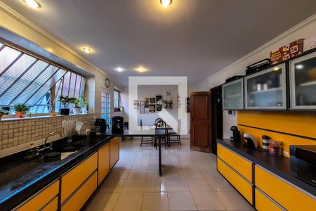 Casa à venda com 350m², 4 quartos e 4 vagasCozinha/copa