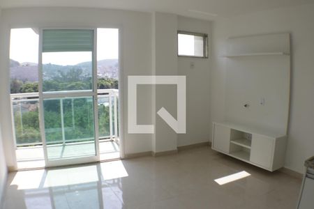 Sala/Cozinha de kitnet/studio à venda com 1 quarto, 40m² em Taquara, Rio de Janeiro