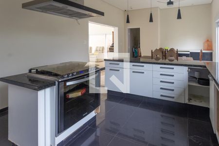 Casa de condomínio para alugar com 590m², 6 quartos e 6 vagas Casa de condomínio para alugar com 590m², 6 quartos e 6 vagasCozinha - Armários