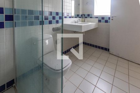 Casa de condomínio para alugar com 590m², 6 quartos e 6 vagas Casa de condomínio para alugar com 590m², 6 quartos e 6 vagasdetalhes suíte 3