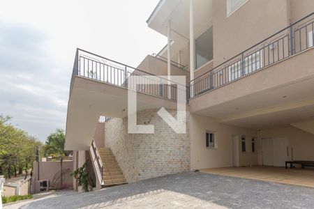 Casa de condomínio para alugar com 590m², 6 quartos e 6 vagas Casa de condomínio para alugar com 590m², 6 quartos e 6 vagasFachada