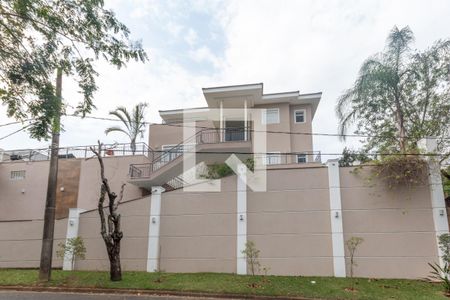 Casa de condomínio para alugar com 590m², 6 quartos e 6 vagas Casa de condomínio para alugar com 590m², 6 quartos e 6 vagasFachada