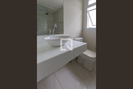 Casa de condomínio para alugar com 590m², 6 quartos e 6 vagas Casa de condomínio para alugar com 590m², 6 quartos e 6 vagasdetalhe banheiro suíte 2