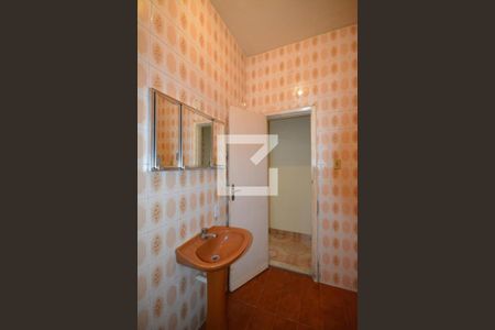 Banheiro de apartamento para alugar com 1 quarto, 52m² em Penha Circular, Rio de Janeiro