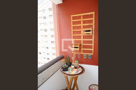 Apartamento à venda com 60m², 2 quartos e 1 vagavaranda