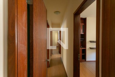 Corredor de apartamento à venda com 4 quartos, 130m² em São Lucas, Belo Horizonte