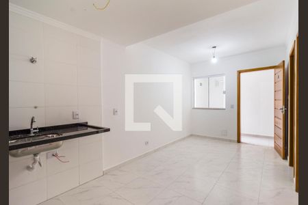 Sala com cozinha americana de apartamento para alugar com 2 quartos, 35m² em Vila Mazzei, São Paulo