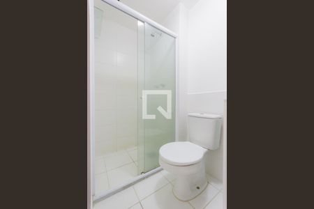 Apartamento à venda com 64m², 3 quartos e 1 vaga Apartamento à venda com 64m², 3 quartos e 1 vagaBanheiro da Suíte