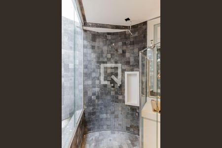 Casa à venda com 650m², 4 quartos e 4 vagasBanheiro da Suíte 1