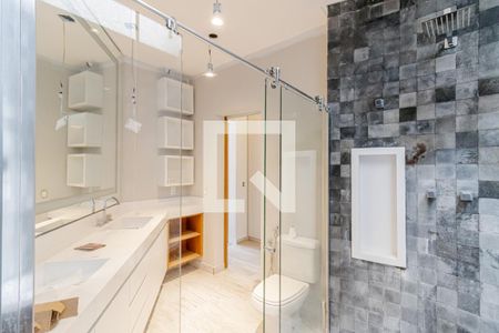 Casa à venda com 650m², 4 quartos e 4 vagasBanheiro da Suíte 1