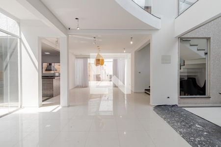 Casa à venda com 650m², 4 quartos e 4 vagasHall