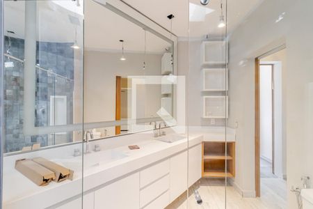 Casa à venda com 650m², 4 quartos e 4 vagasBanheiro da Suíte 1