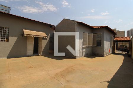 Casa à venda com 170m², 3 quartos e 4 vagasQuintal