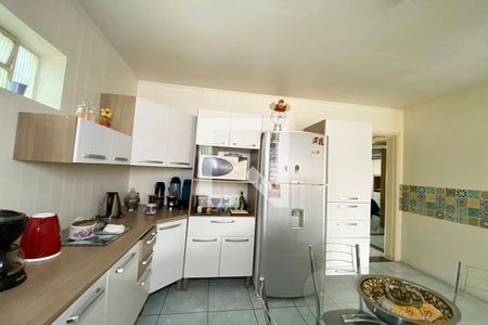 Casa à venda com 156m², 3 quartos e 2 vagasCozinha