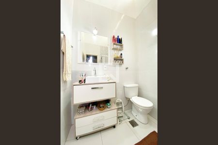 Casa à venda com 156m², 3 quartos e 2 vagasBanheiro 2