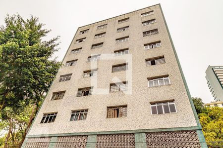 Studio à venda com 49m², 1 quarto e 1 vaga Studio à venda com 49m², 1 quarto e 1 vagaFachada
