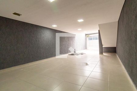 Casa para alugar com 188m², 3 quartos e 4 vagas Casa para alugar com 188m², 3 quartos e 4 vagasGaragem