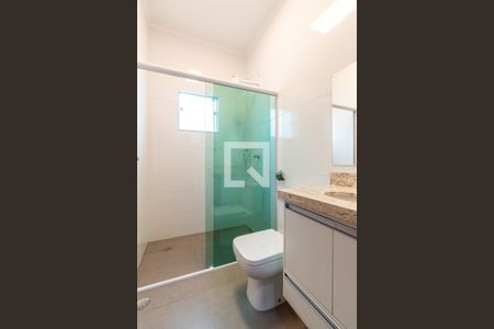 Casa para alugar com 188m², 3 quartos e 4 vagas Casa para alugar com 188m², 3 quartos e 4 vagasBanheiro da Suíte