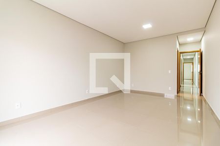 Casa para alugar com 188m², 3 quartos e 4 vagas Casa para alugar com 188m², 3 quartos e 4 vagasSuíte