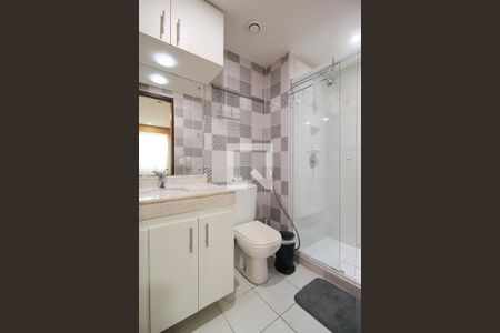 Banheiro  de kitnet/studio para alugar com 1 quarto, 30m² em Indianópolis, São Paulo