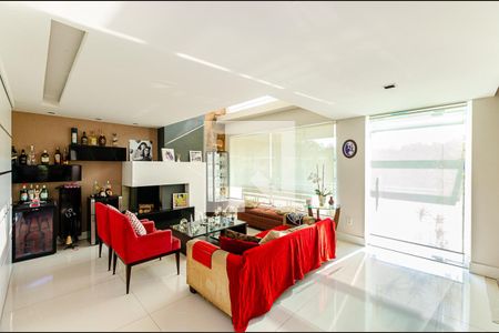 Sala de casa à venda com 4 quartos, 500m² em Vila Progresso, Niterói