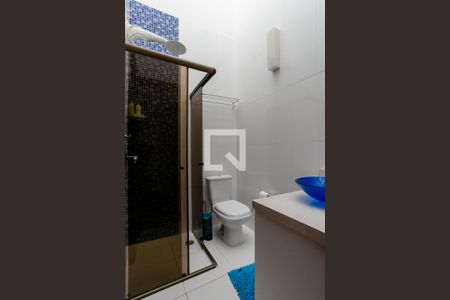 Casa de condomínio à venda com 122m², 3 quartos e 3 vagasBanheiro