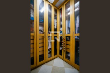 Casa de condomínio à venda com 122m², 3 quartos e 3 vagasCloset da suíte