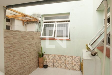 Área externa de apartamento à venda com 1 quarto, 48m² em Vila Ipiranga, Porto Alegre
