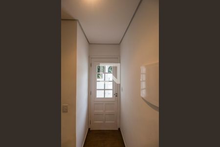 Casa de condomínio à venda com 420m², 7 quartos e 4 vagasCorredor