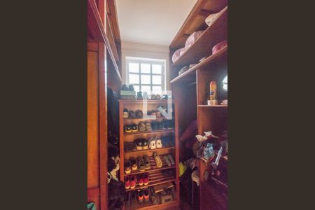 Casa de condomínio à venda com 420m², 7 quartos e 4 vagasCloset da suíte