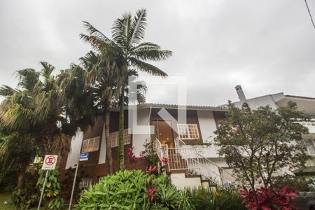 Casa de condomínio à venda com 420m², 7 quartos e 4 vagasVista da Rua