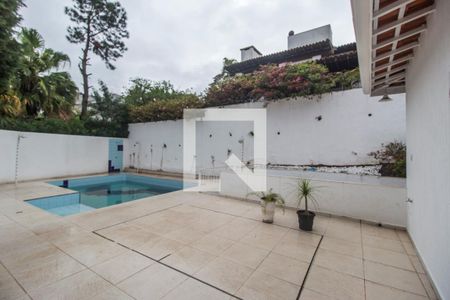 Casa de condomínio à venda com 420m², 7 quartos e 4 vagasPiscina