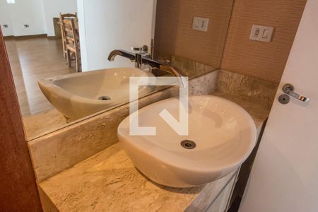 Casa de condomínio à venda com 420m², 7 quartos e 4 vagasLavabo