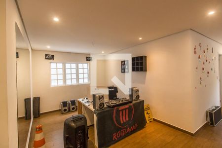 Casa de condomínio à venda com 420m², 7 quartos e 4 vagasSala de Estar