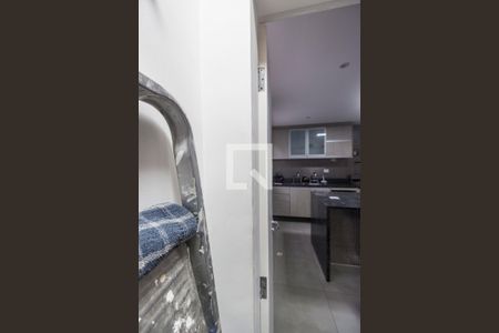 Casa de condomínio à venda com 420m², 7 quartos e 4 vagasDespensa