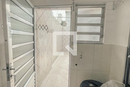 Casa à venda com 200m², 3 quartos e 3 vagas Casa à venda com 200m², 3 quartos e 3 vagasdispensa